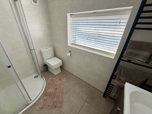 En Suite- click for photo gallery